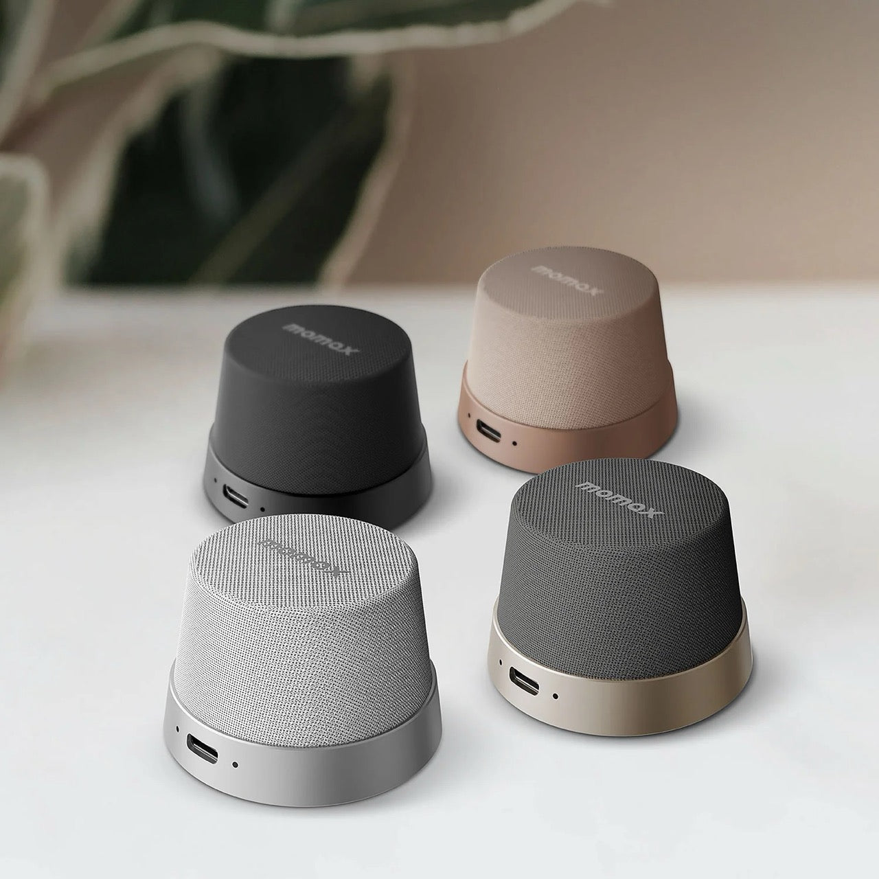 Momax 1-Vibe Go Magnetic Wireless Speaker
