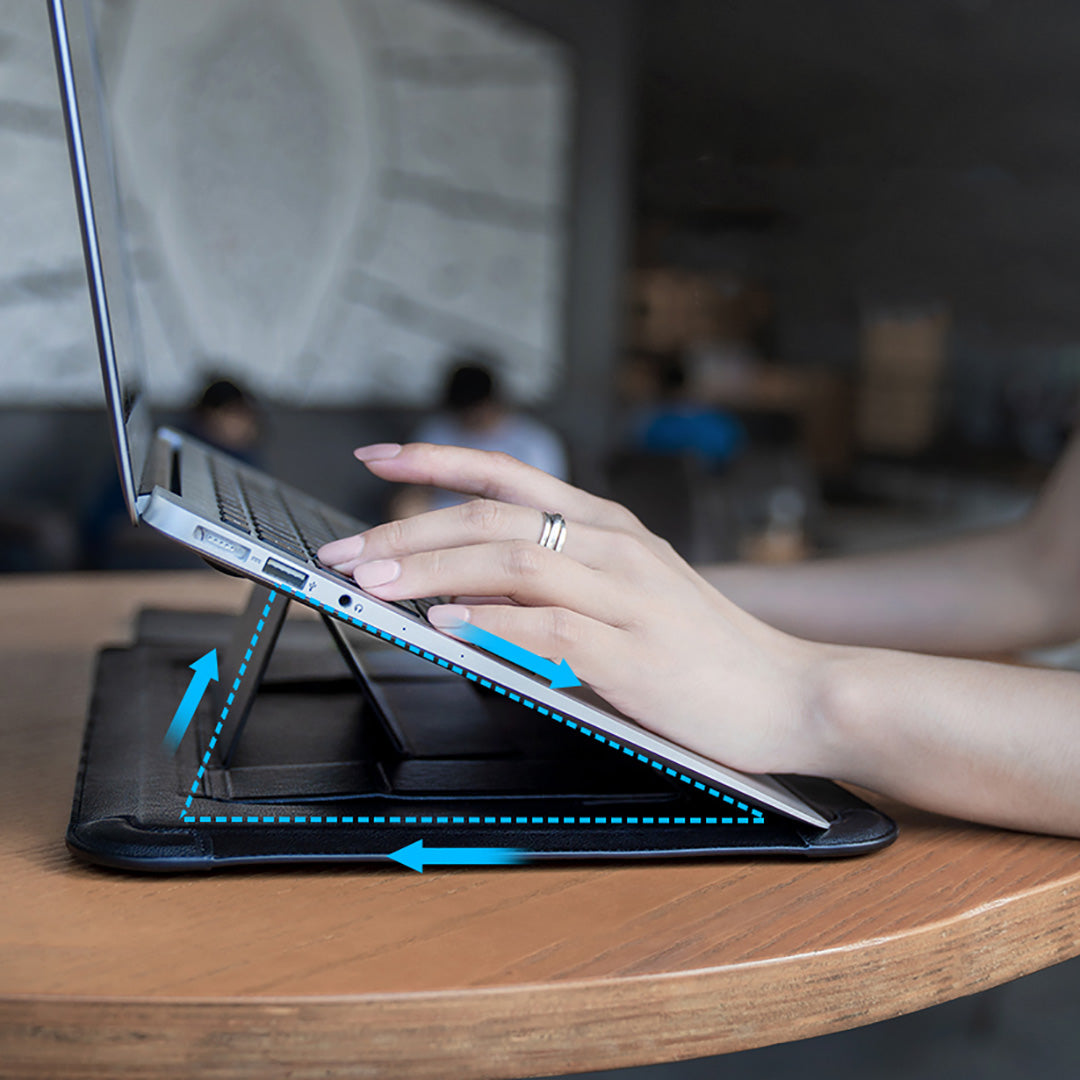 Motus Laptop Sleeve with Stand and Mousepad