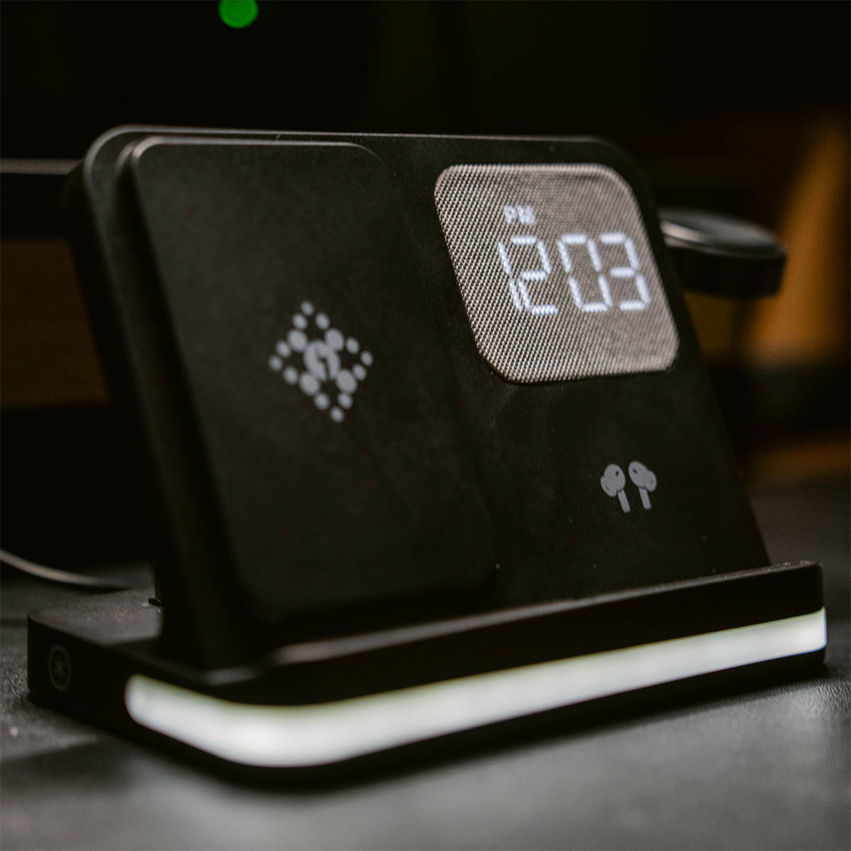 Gadgethedz 4 in 1 Wireless Charger