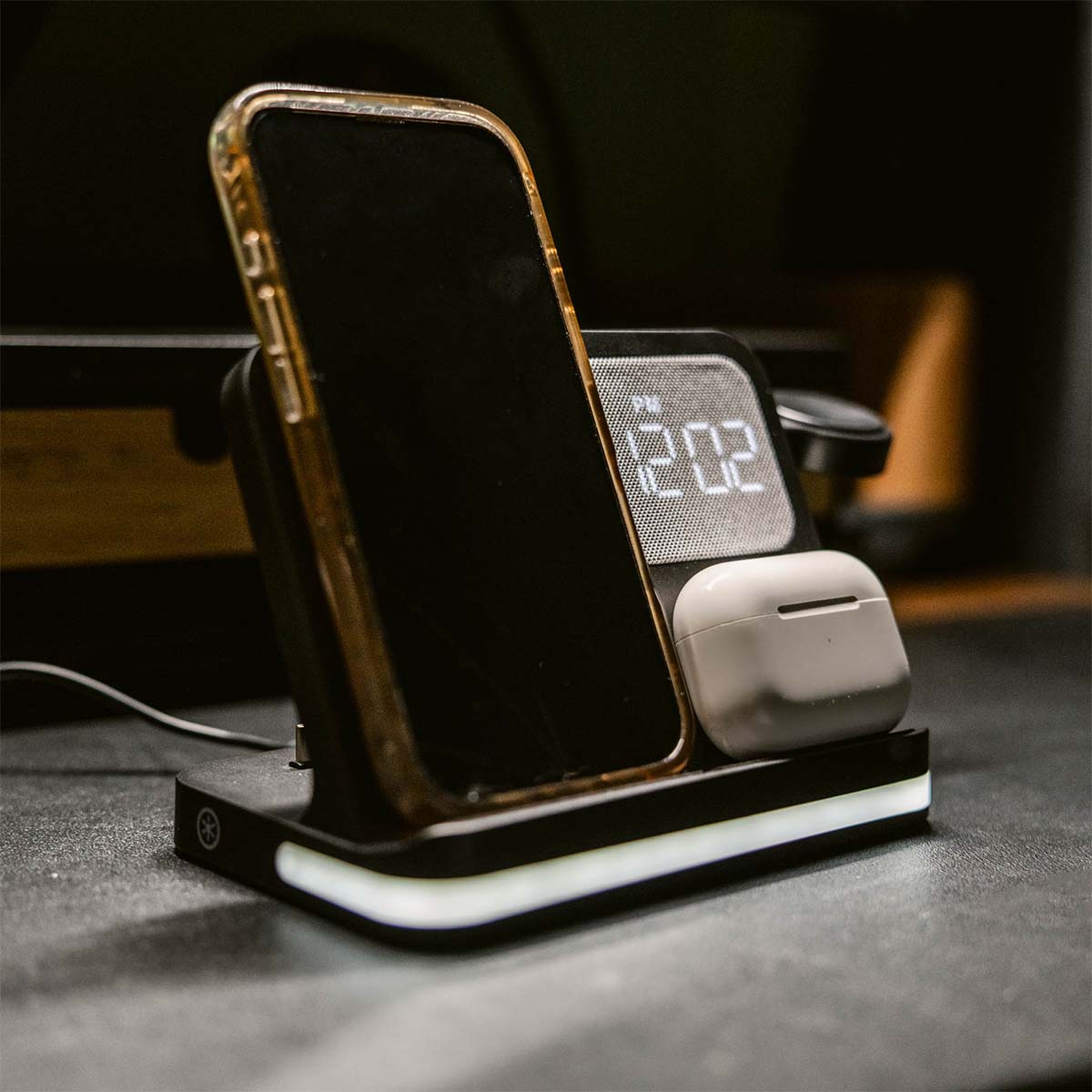 Gadgethedz 4 in 1 Wireless Charger