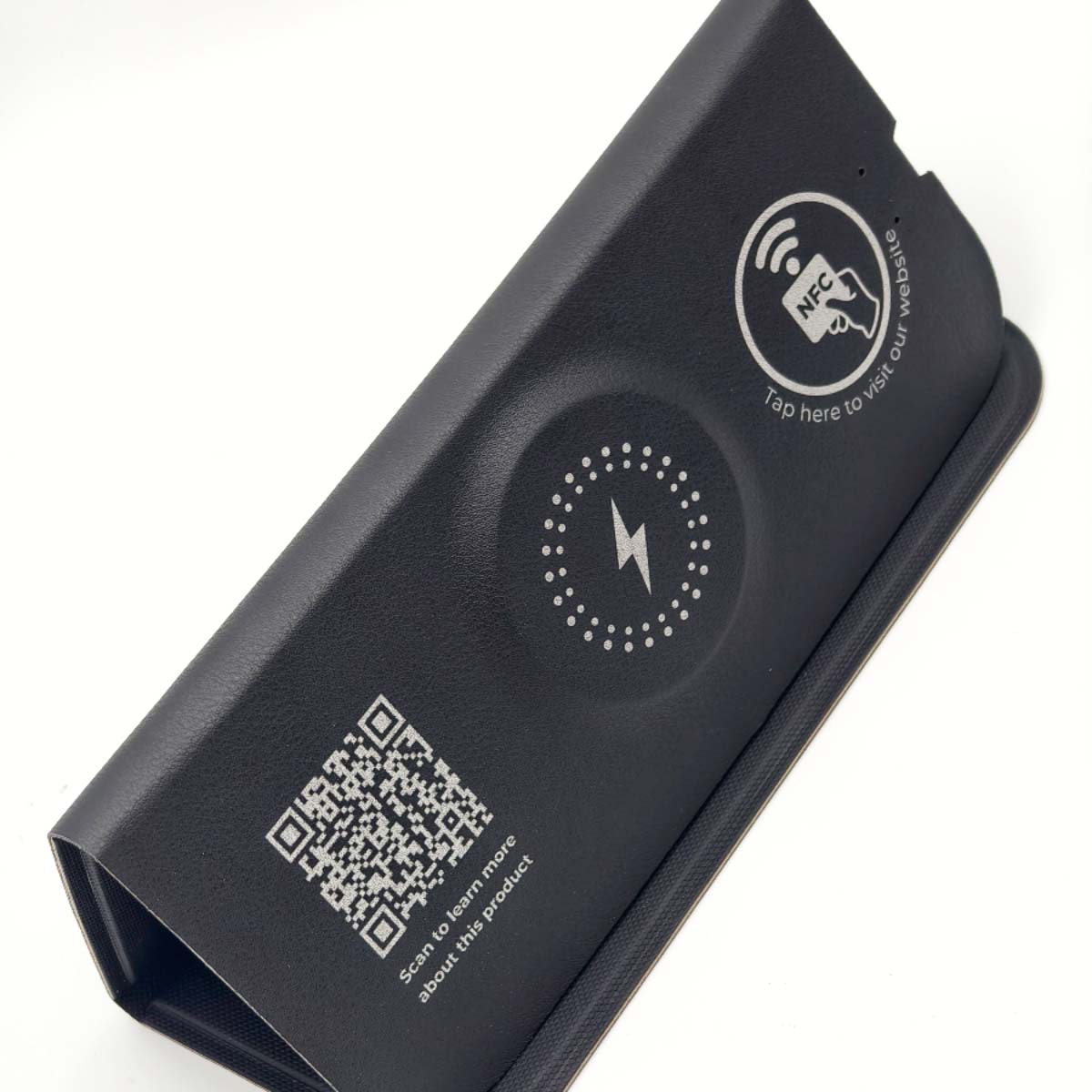 SmartTap Magnetic Wireless Folding Mouse Pad