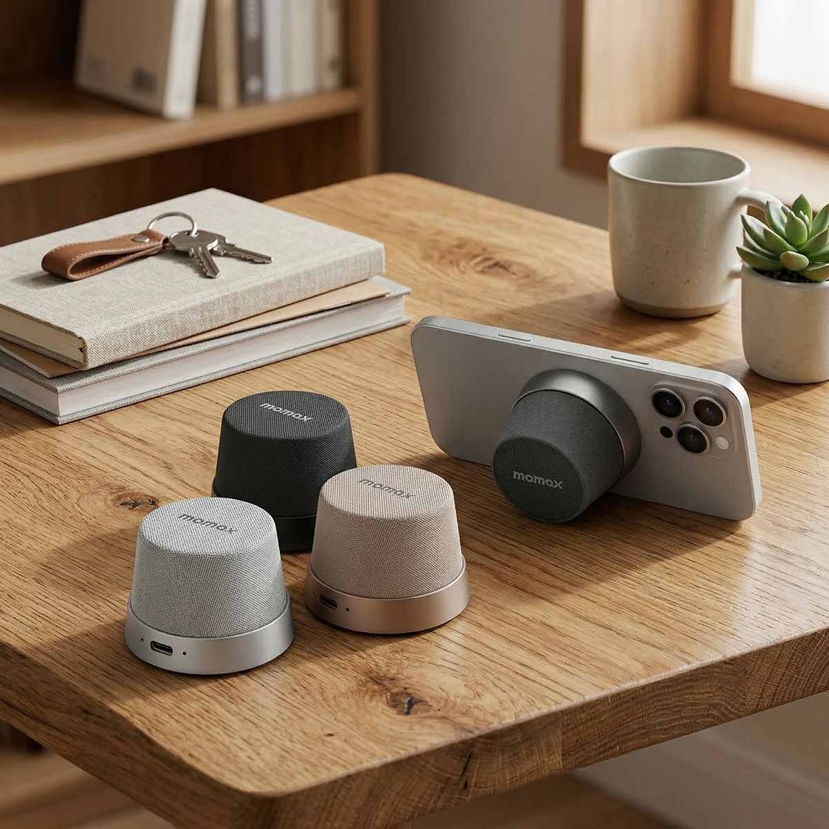 Momax 1-Vibe Go Magnetic Wireless Speaker